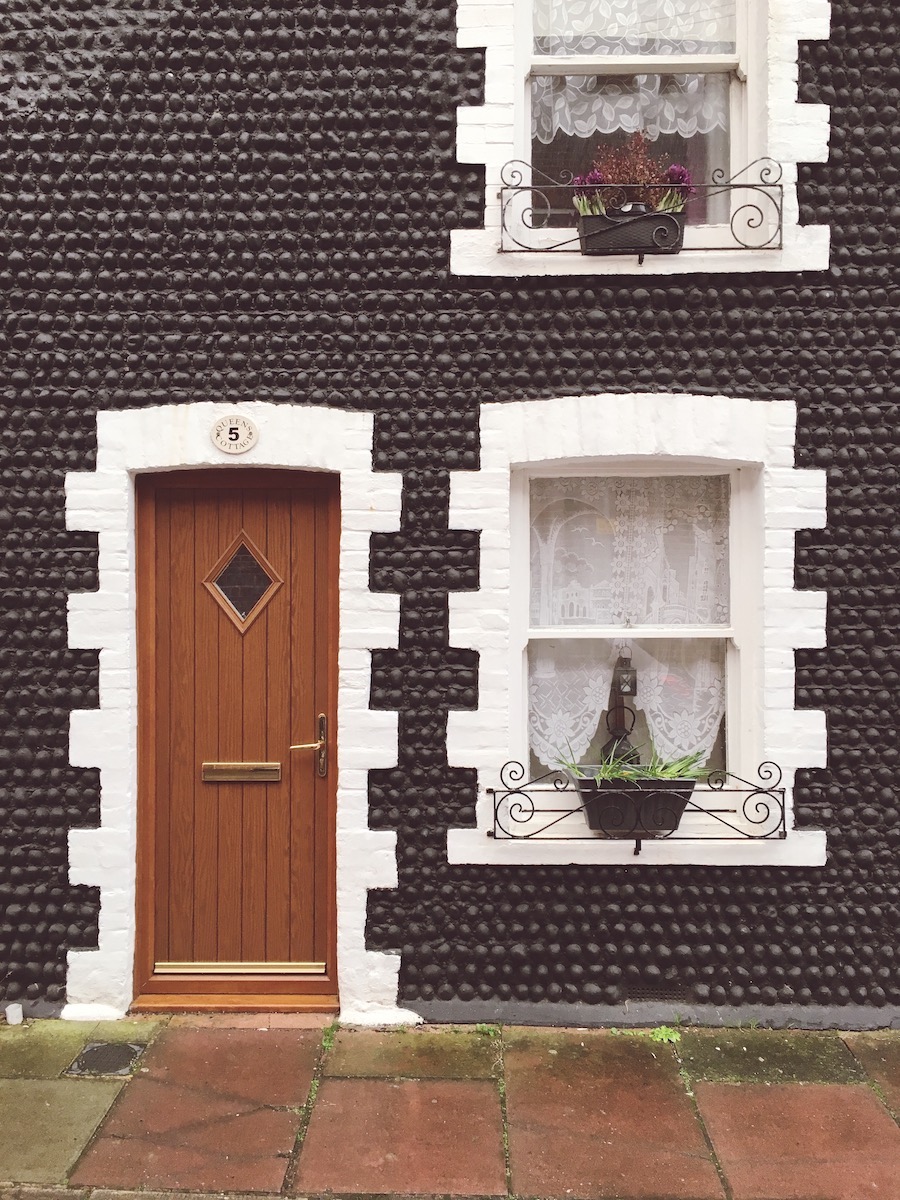 queen's place cottages brighton