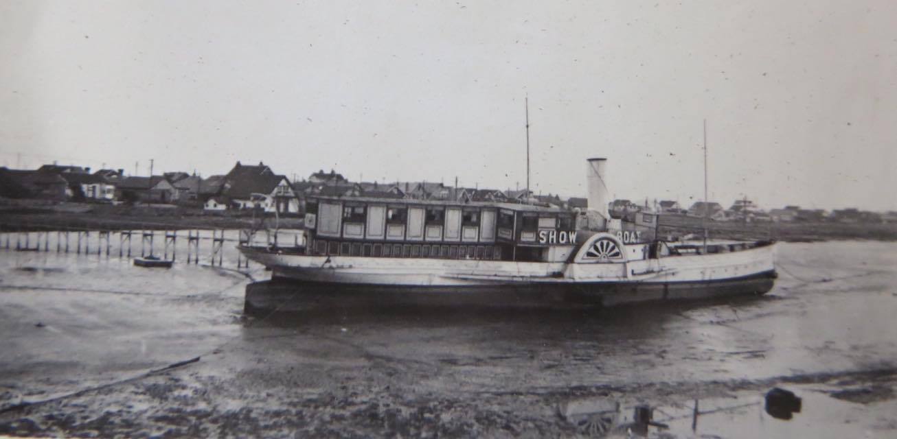 the showboat floating nightclub shoreham