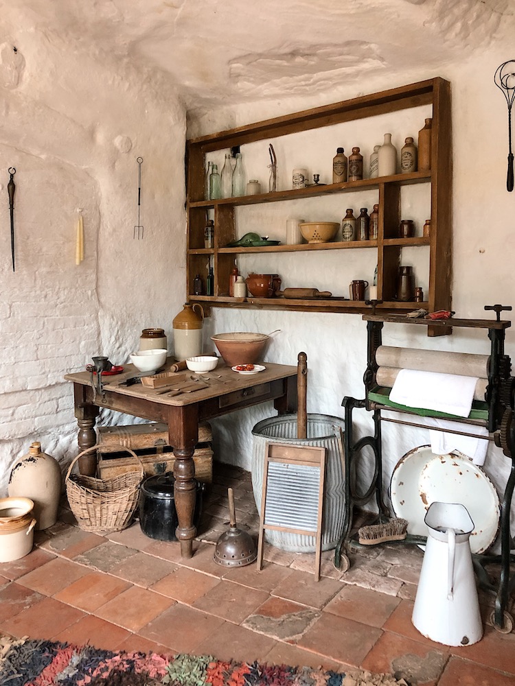 kinver edge rock houses