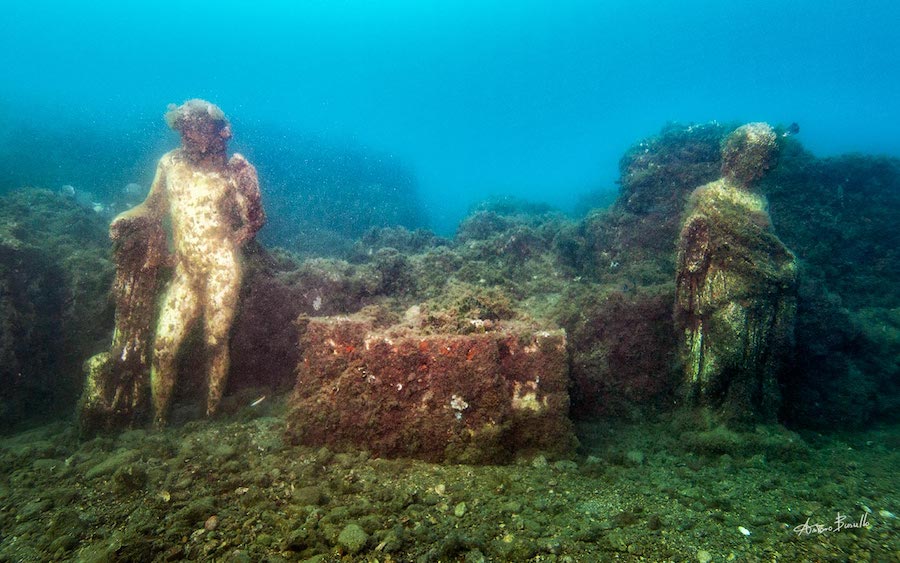 underwater statues