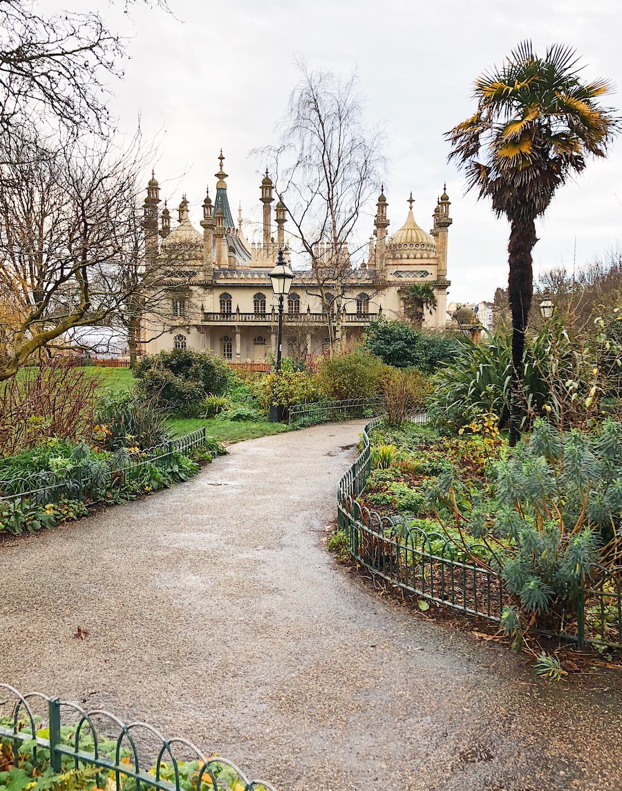 Brighton pavilion in rain