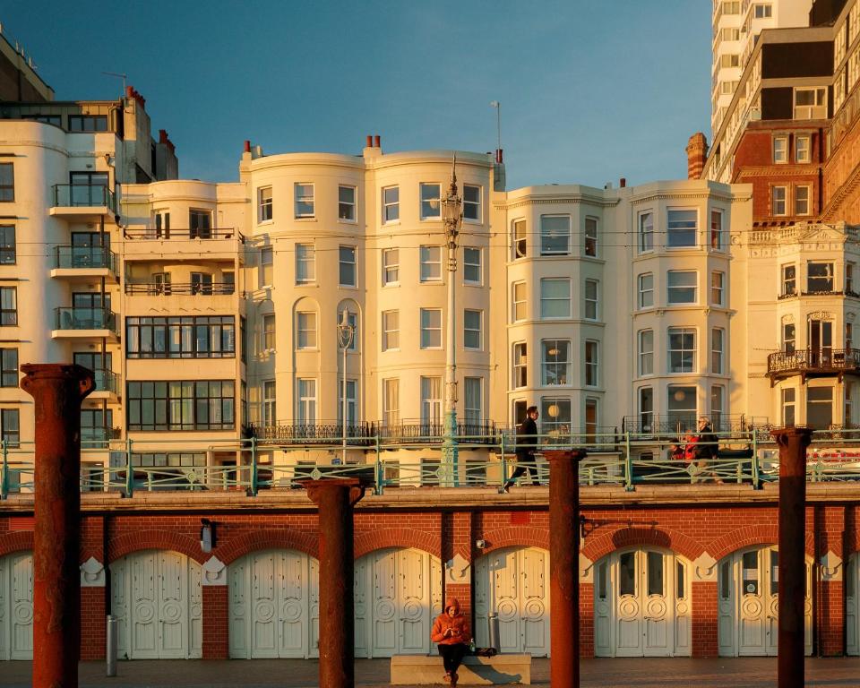 No.124 by GuestHouse on Brighton seafront in the evening light