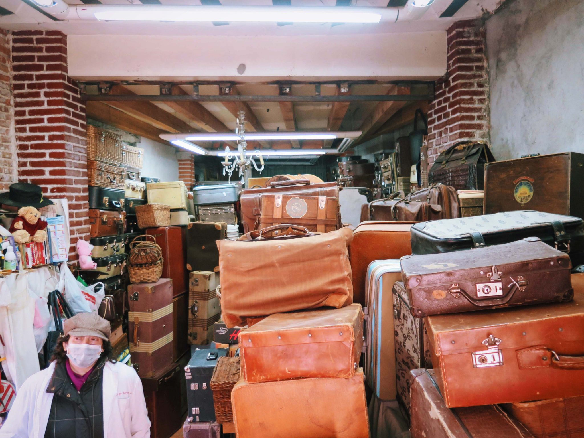 vintage suitcase shop