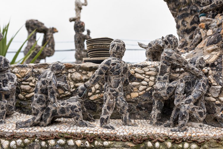 small figurine flint sculptures